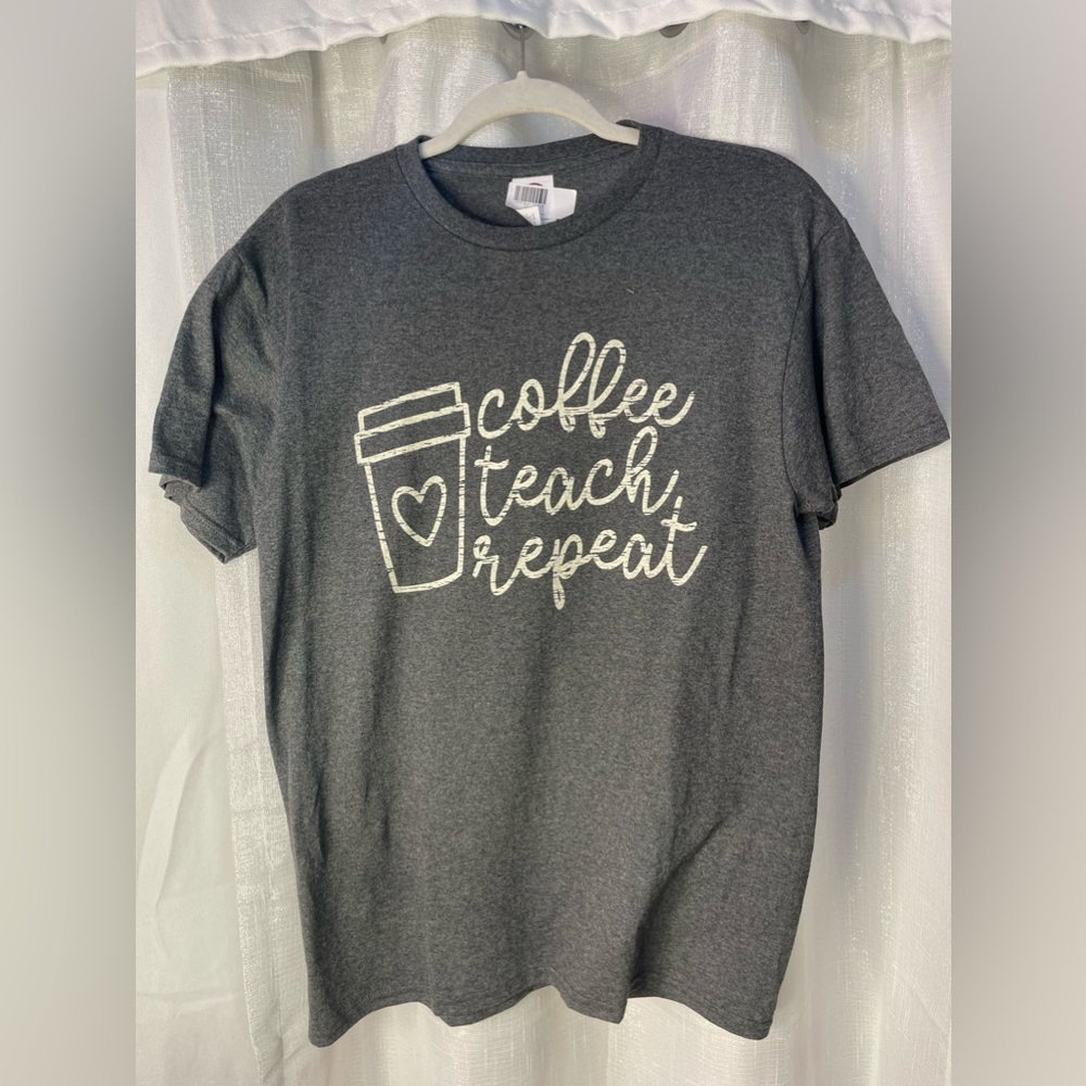 ✨TEACHER GRAPHIC TEE✨